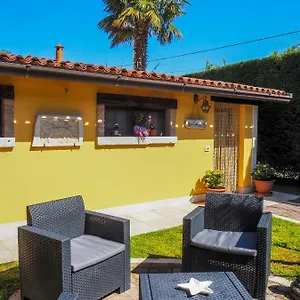 la-brigata-apartments-yellow-house.hotelinveneto.com/